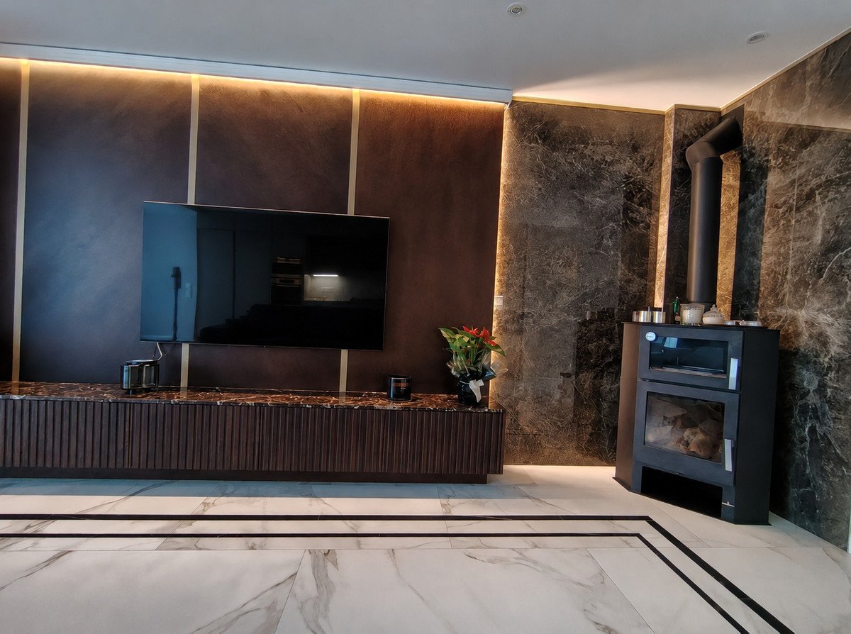 5 Bed Townhouse in Playa de San Juan