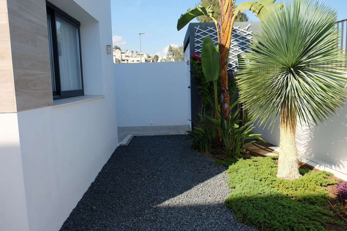 3 Bed Semi-Detached House in Selwo