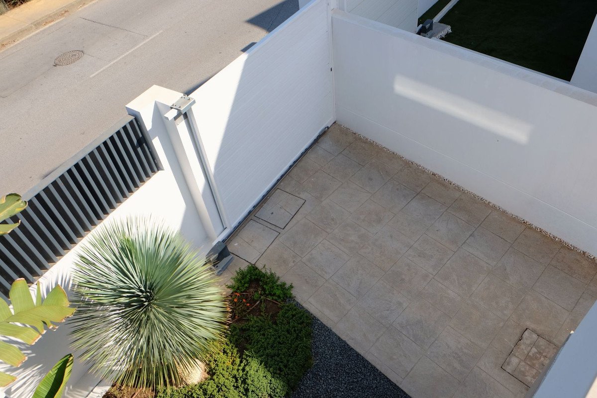 3 Bed Semi-Detached House in Selwo