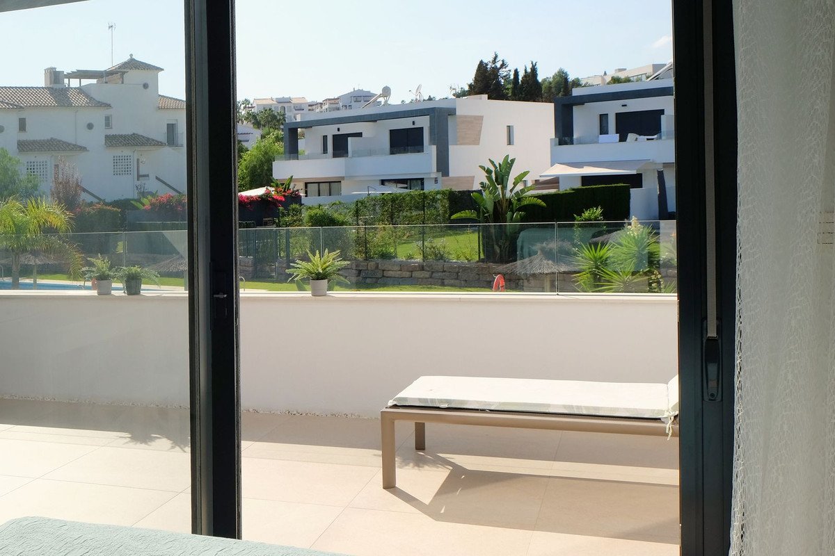3 Bed Semi-Detached House in Selwo