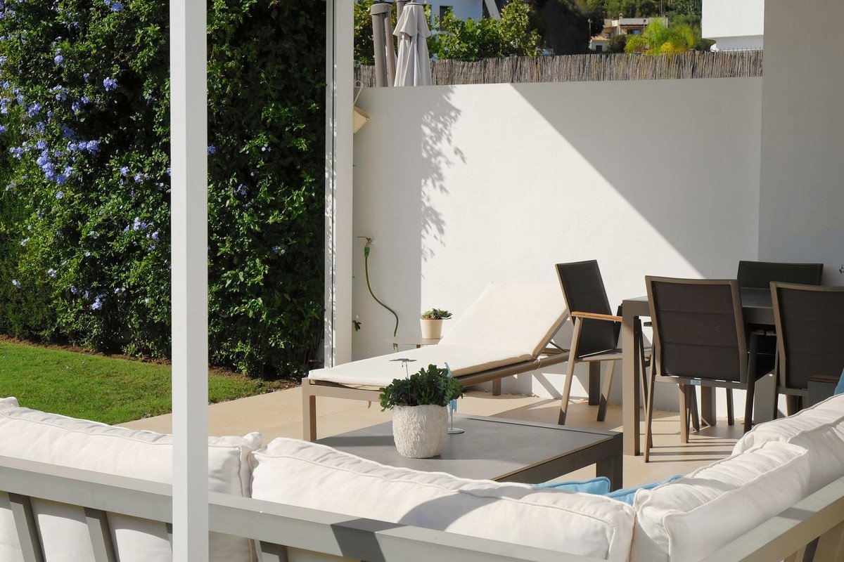 3 Bed Semi-Detached House in Selwo