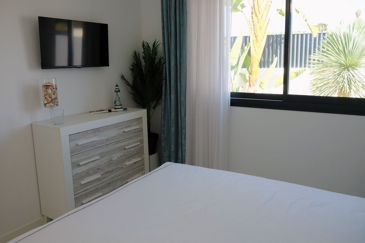 3 Bed Semi-Detached House in Selwo