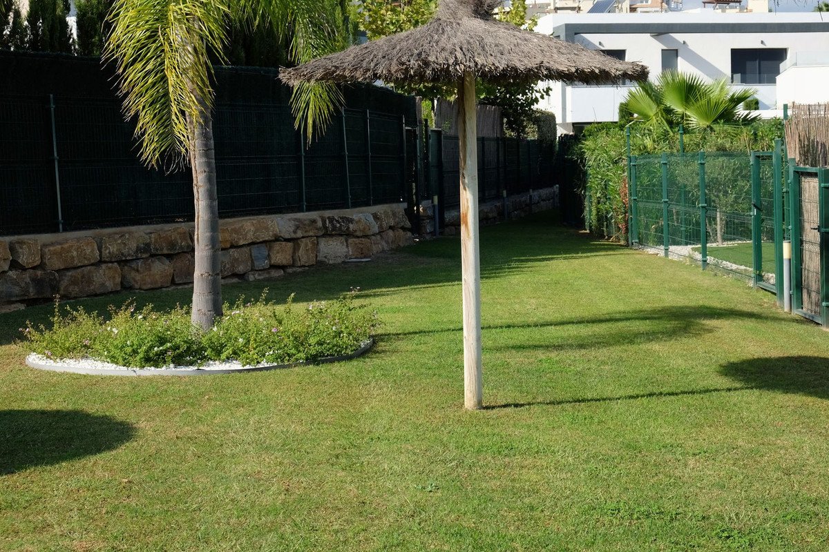 3 Bed Semi-Detached House in Selwo