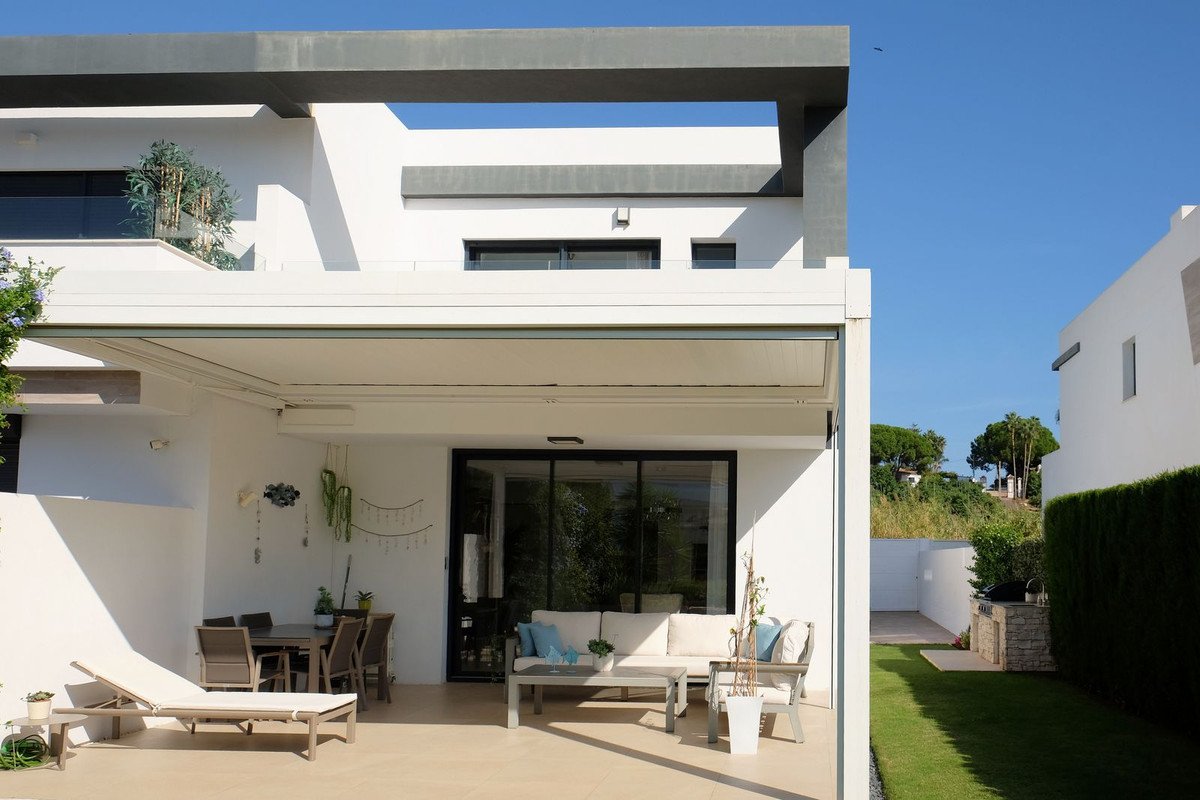 3 Bed Semi-Detached House in Selwo