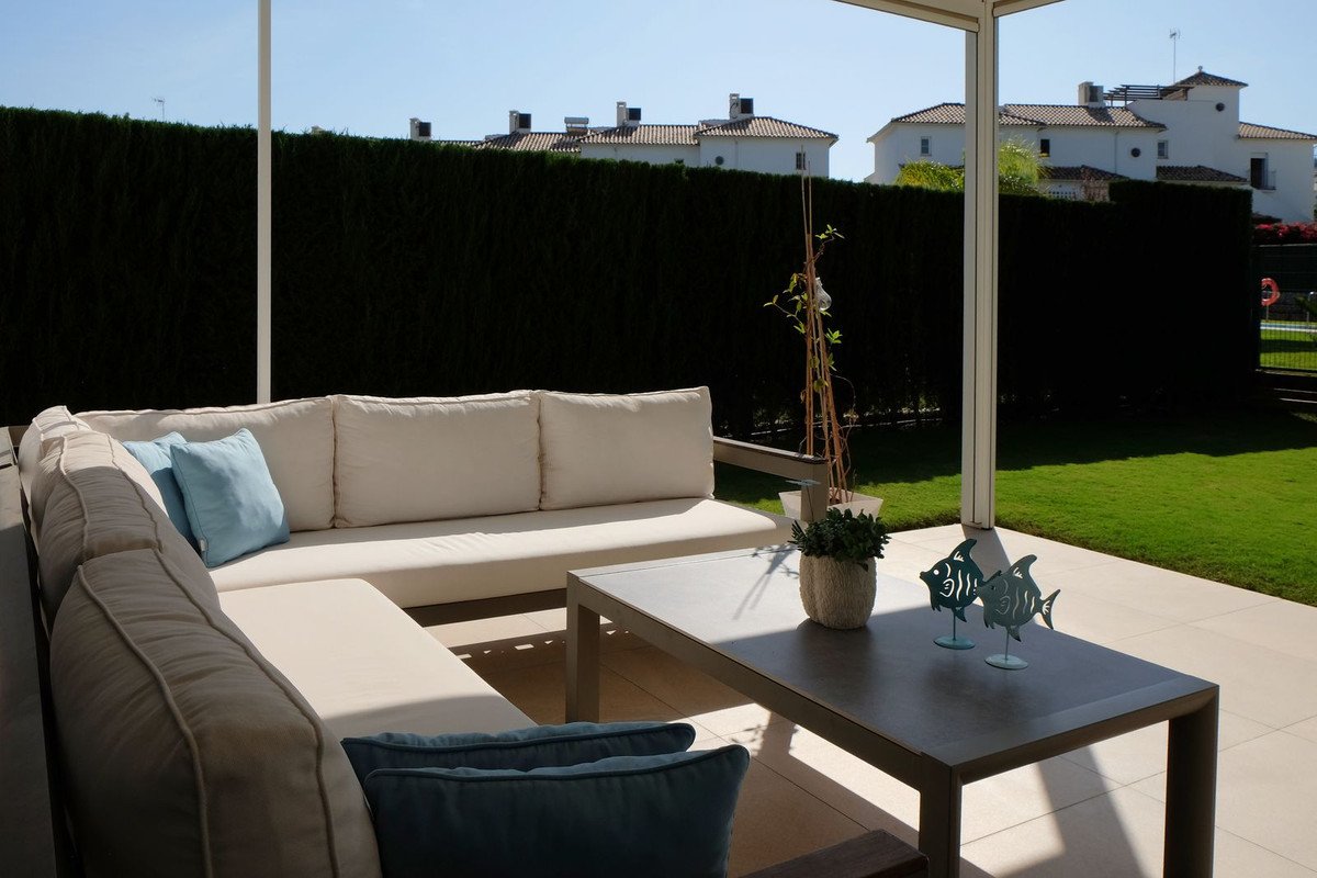 3 Bed Semi-Detached House in Selwo