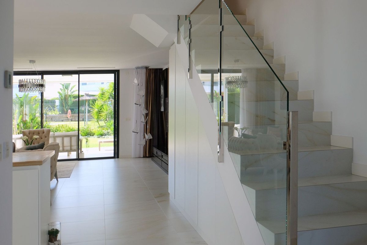 3 Bed Semi-Detached House in Selwo