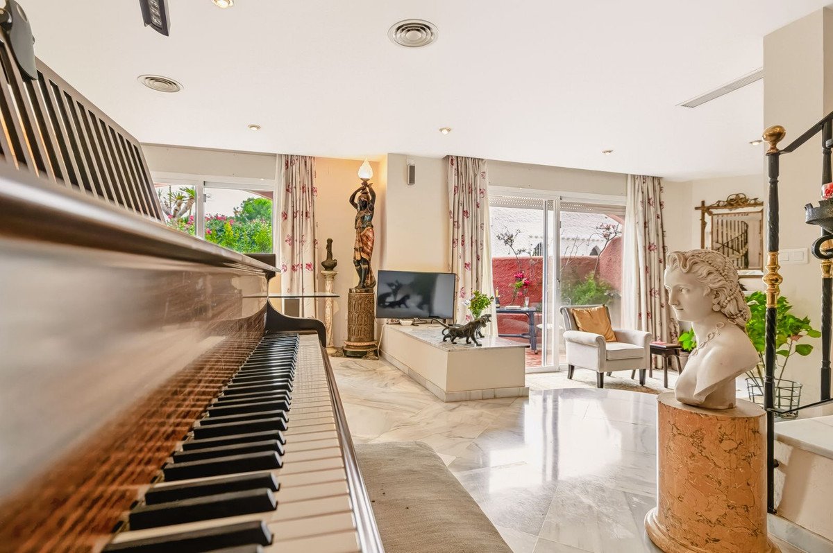 3 Bed Townhouse in Nueva Andalucía