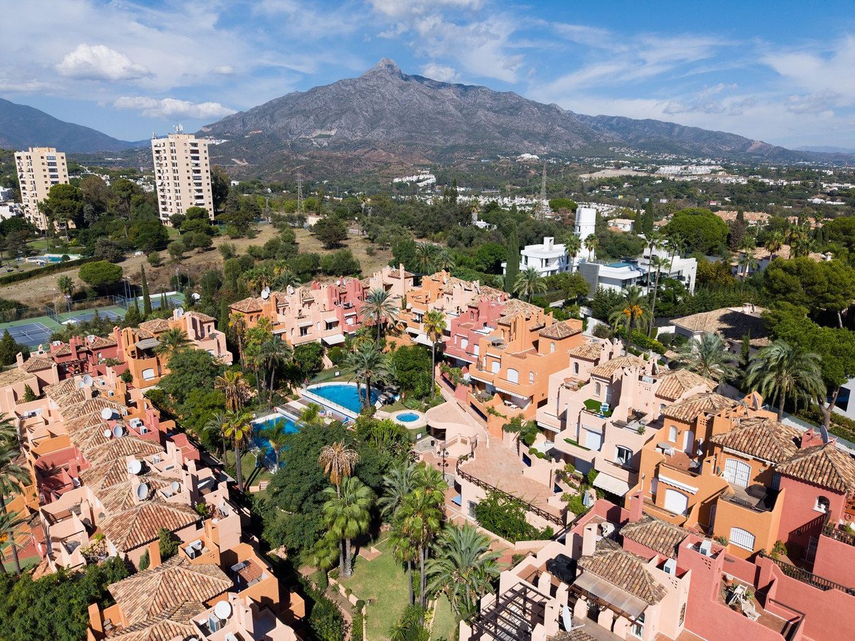 3 Bed Townhouse in Nueva Andalucía