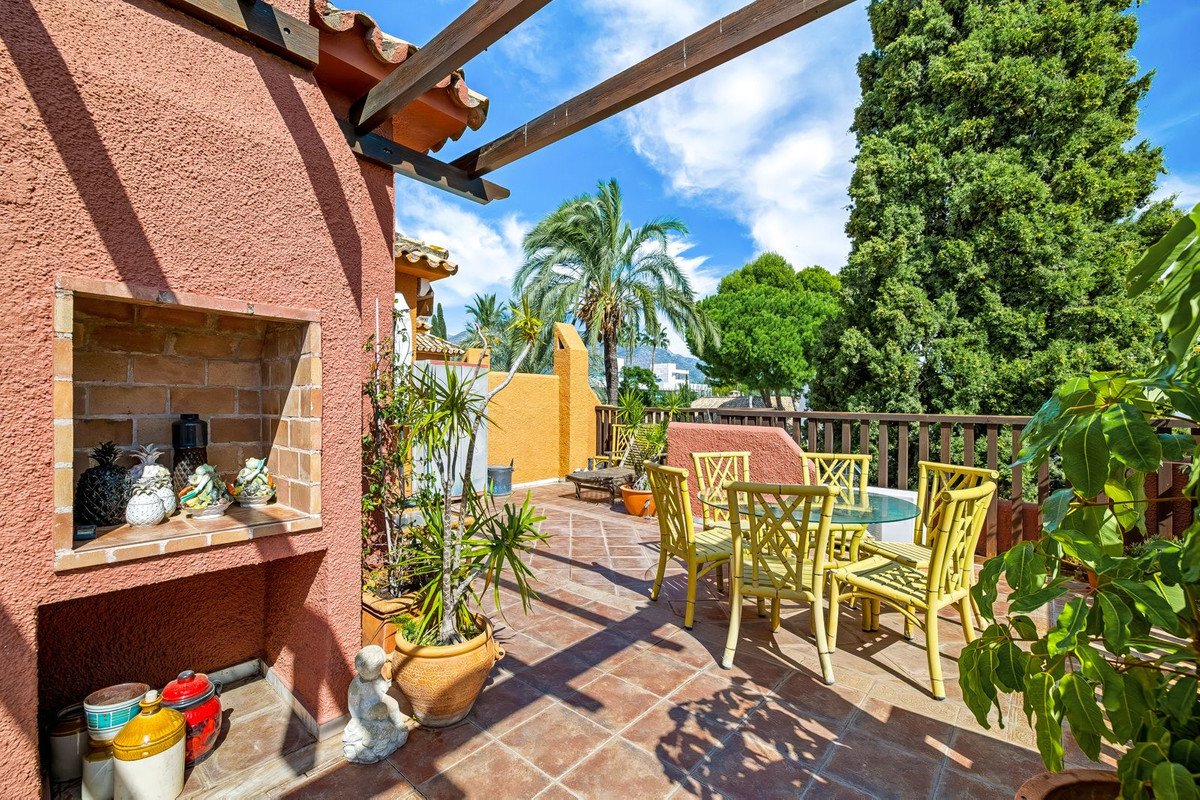 3 Bed Townhouse in Nueva Andalucía