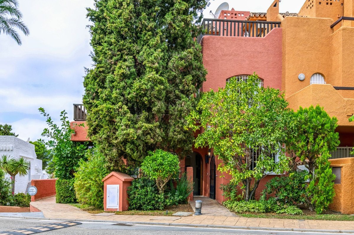3 Bed Townhouse in Nueva Andalucía