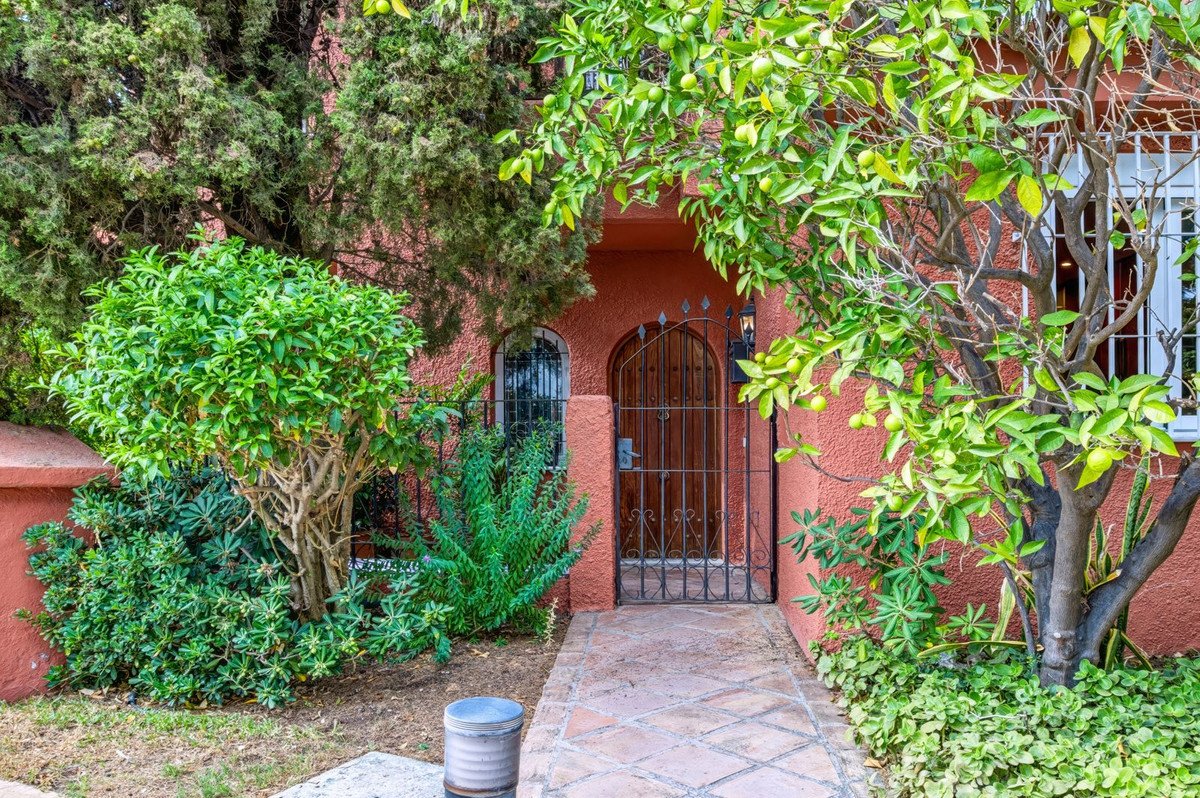 3 Bed Townhouse in Nueva Andalucía