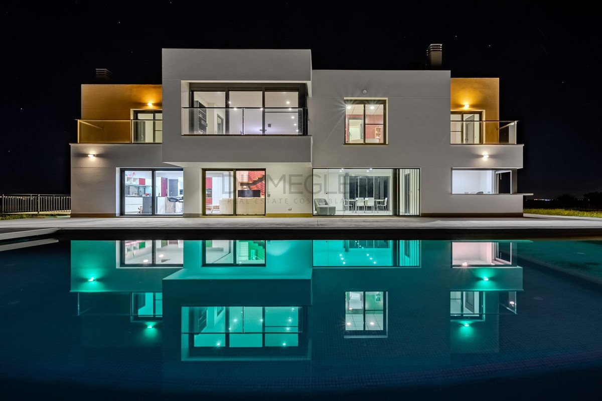 5 Bed Detached Villa in La Marina