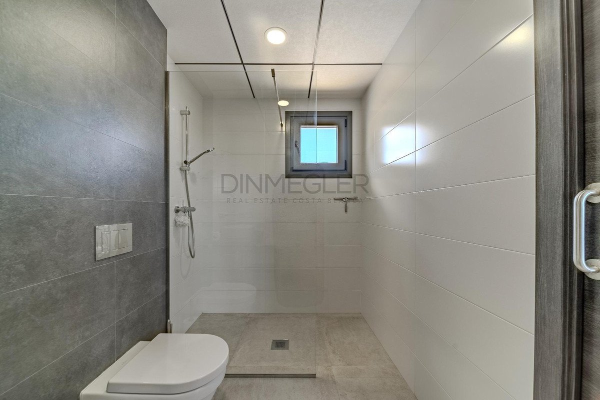 5 Bed Detached Villa in La Marina