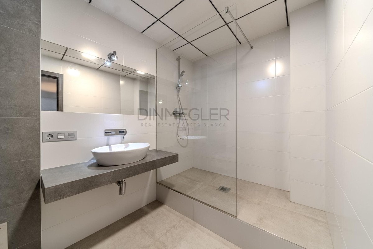 5 Bed Detached Villa in La Marina