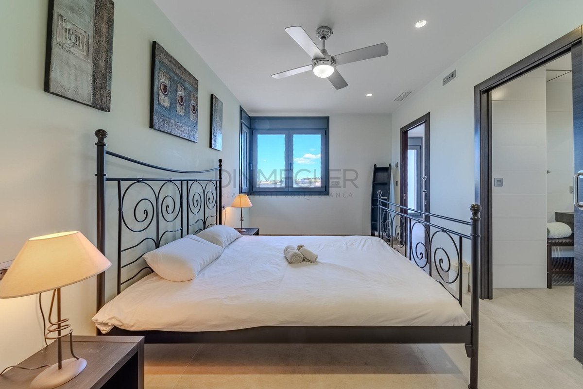 5 Bed Detached Villa in La Marina