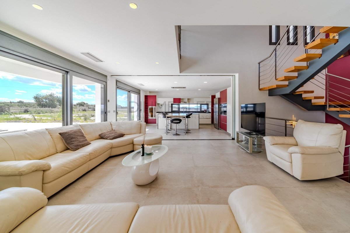 5 Bed Detached Villa in La Marina