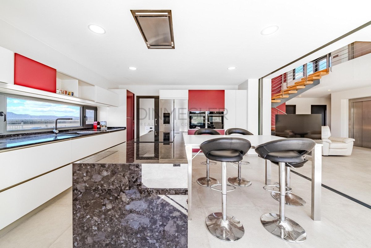 5 Bed Detached Villa in La Marina