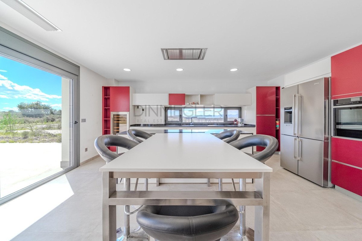 5 Bed Detached Villa in La Marina