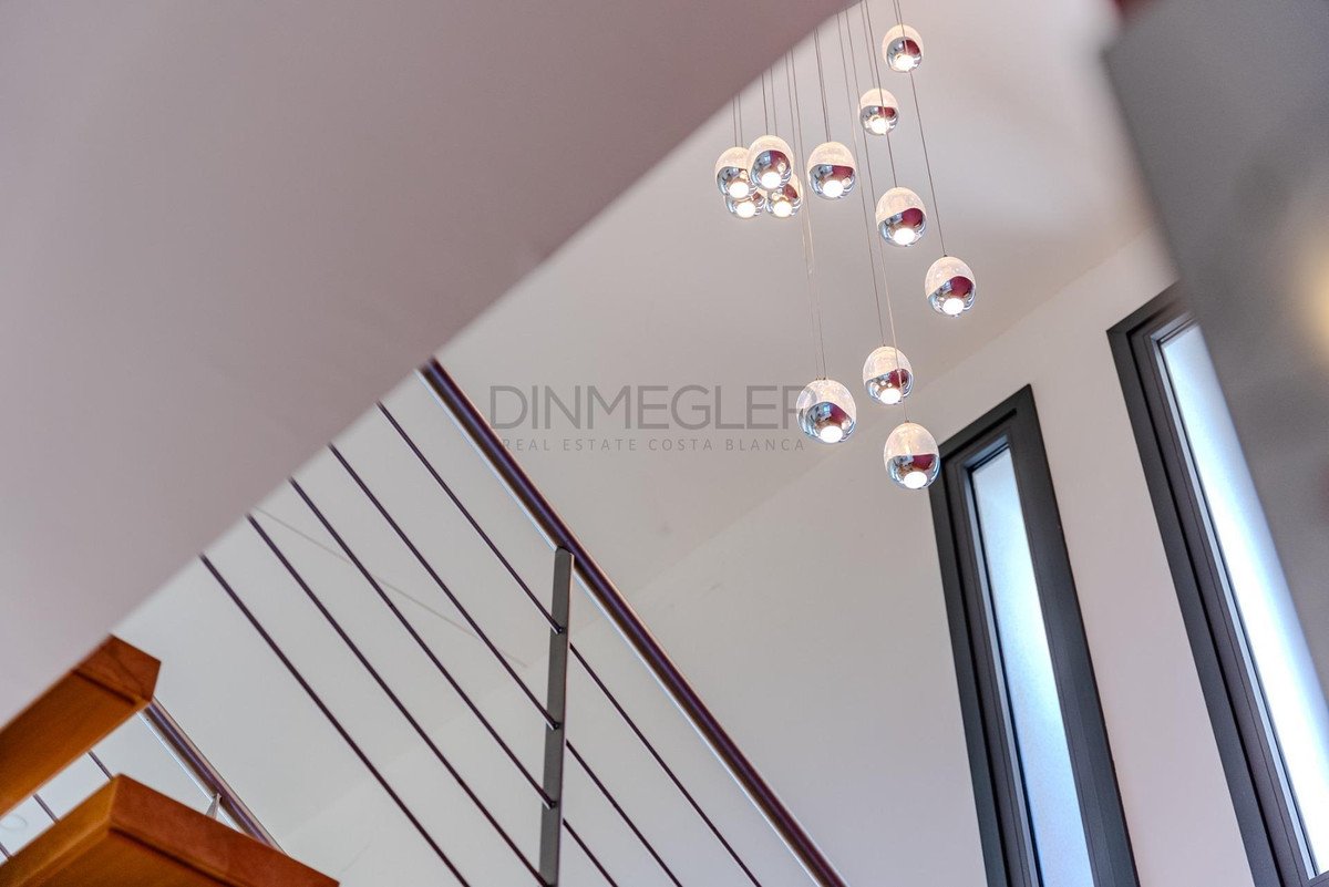 5 Bed Detached Villa in La Marina