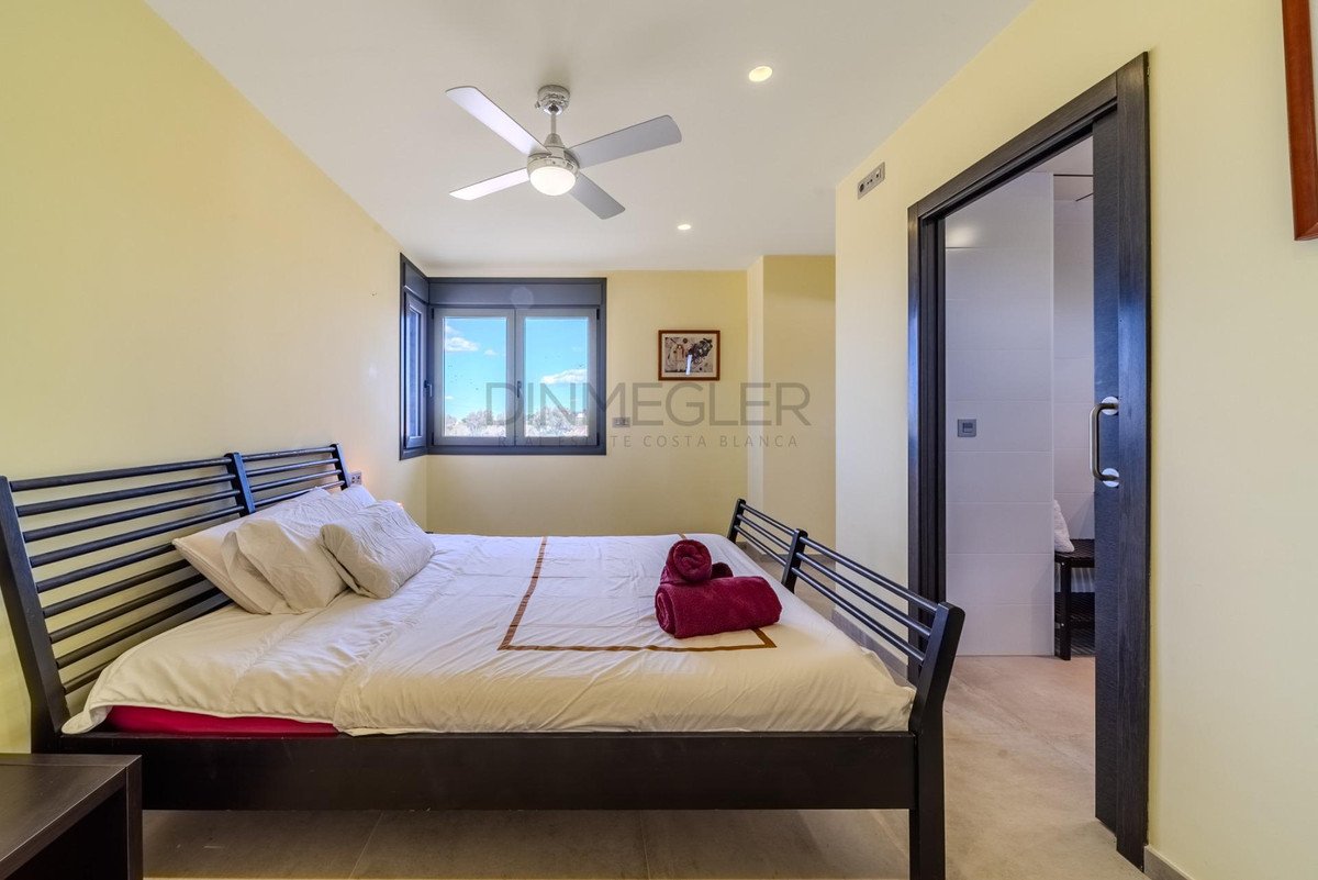 5 Bed Detached Villa in La Marina