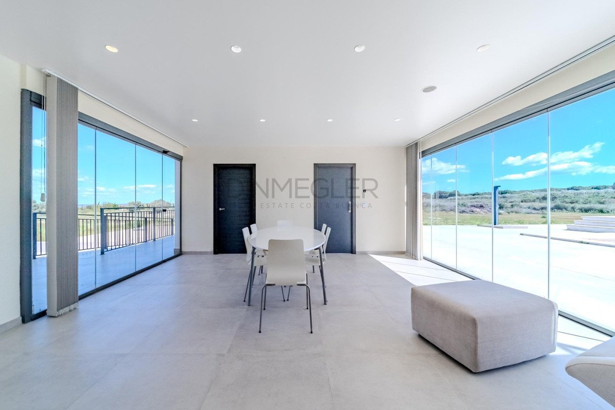 5 Bed Detached Villa in La Marina