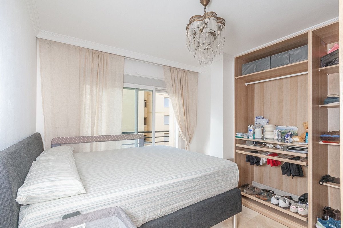 2 Bed Middle Floor Apartment in Marbella