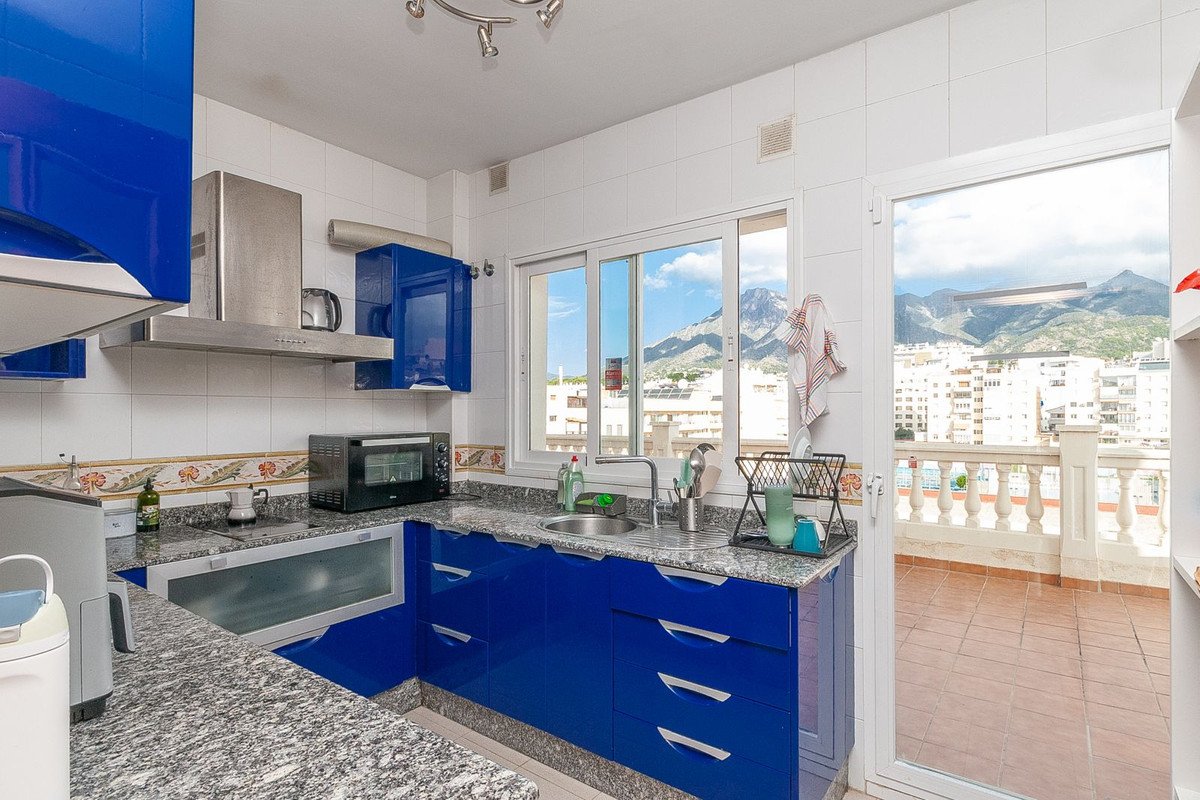 2 Bed Middle Floor Apartment in Marbella