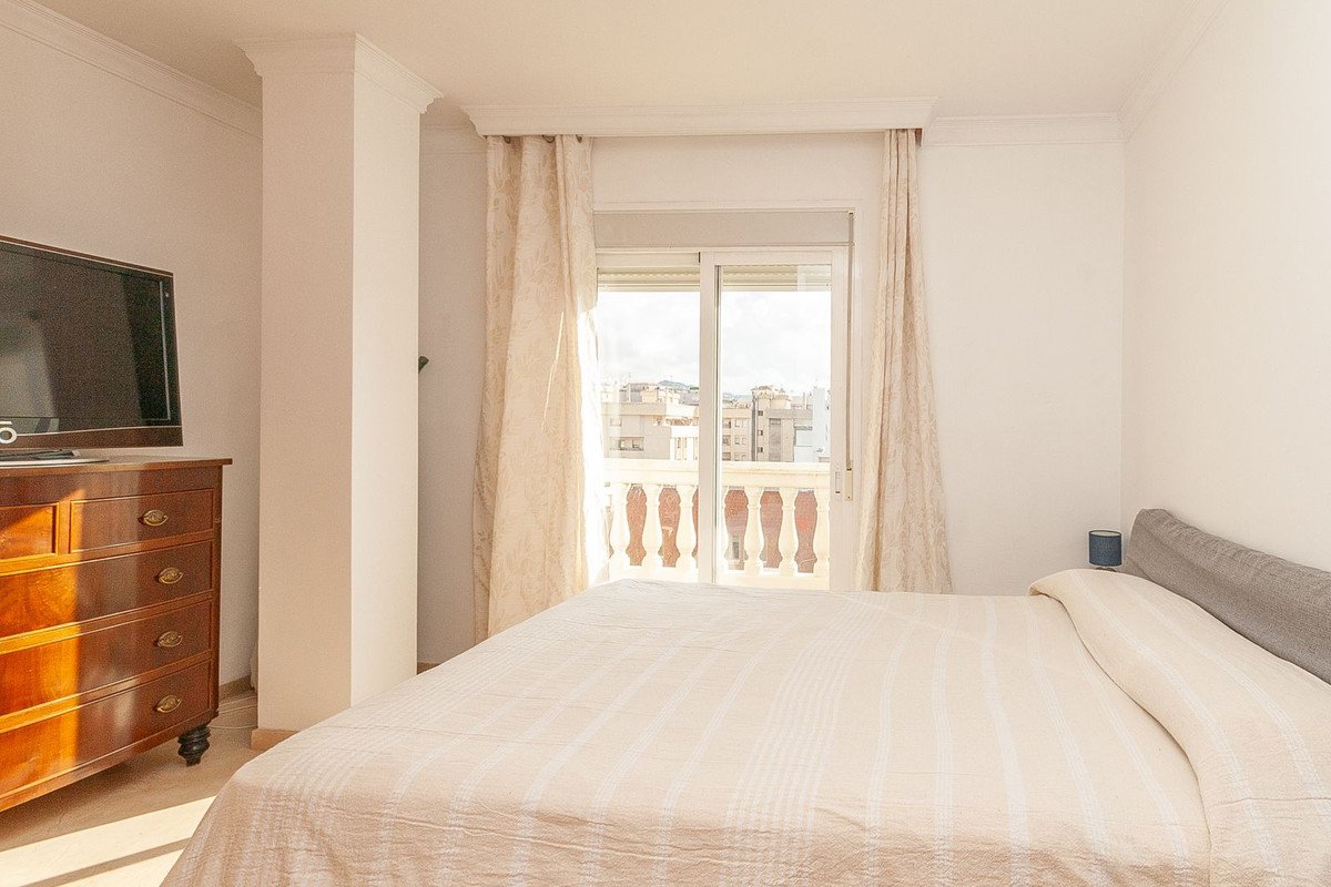 2 Bed Middle Floor Apartment in Marbella