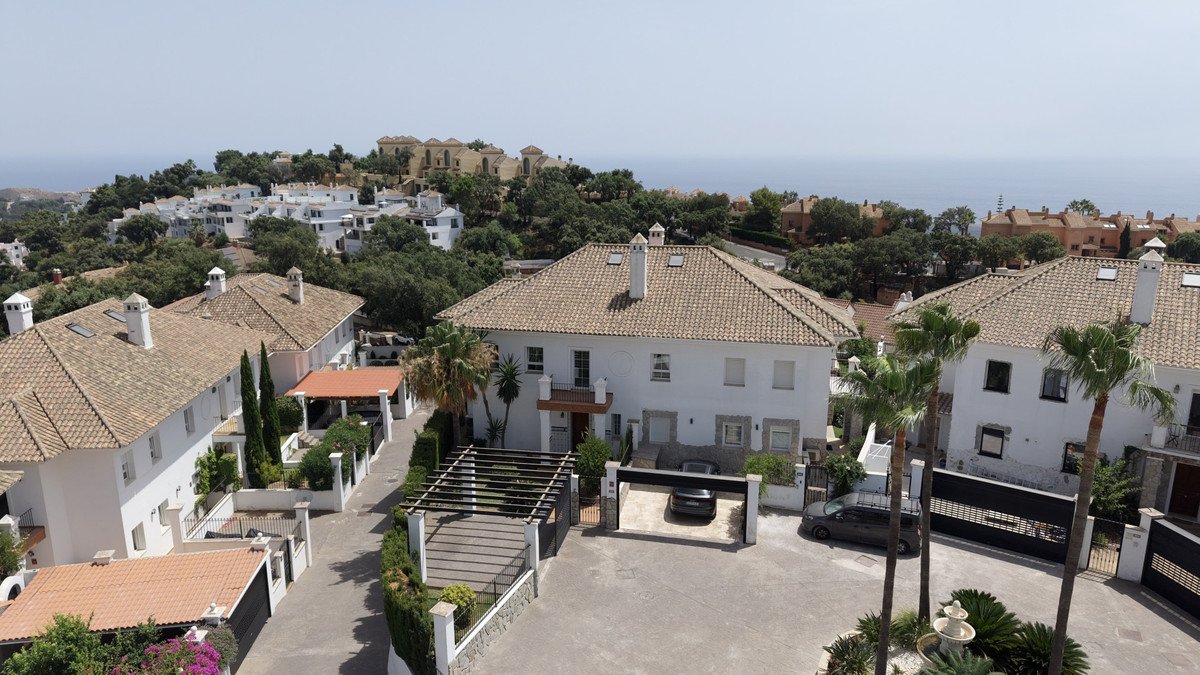 4 Bed Detached Villa in Marbella