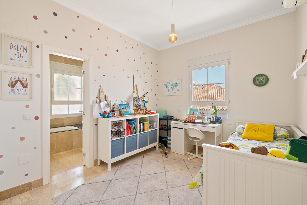 4 Bed Detached Villa in Marbella