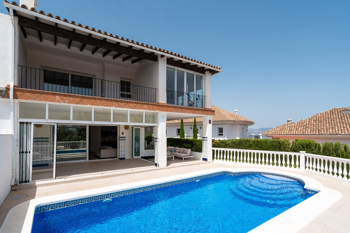 4 Bed Detached Villa in Marbella
