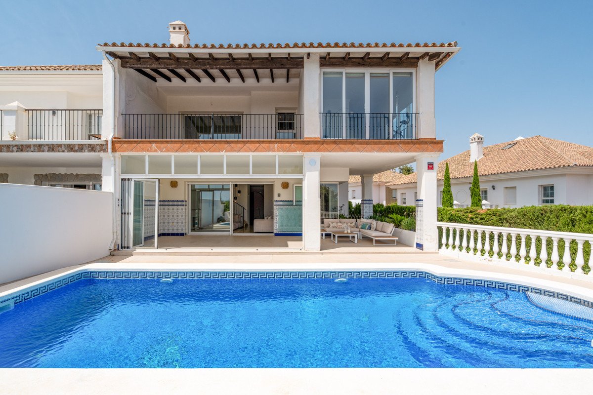 4 Bed Detached Villa in Marbella