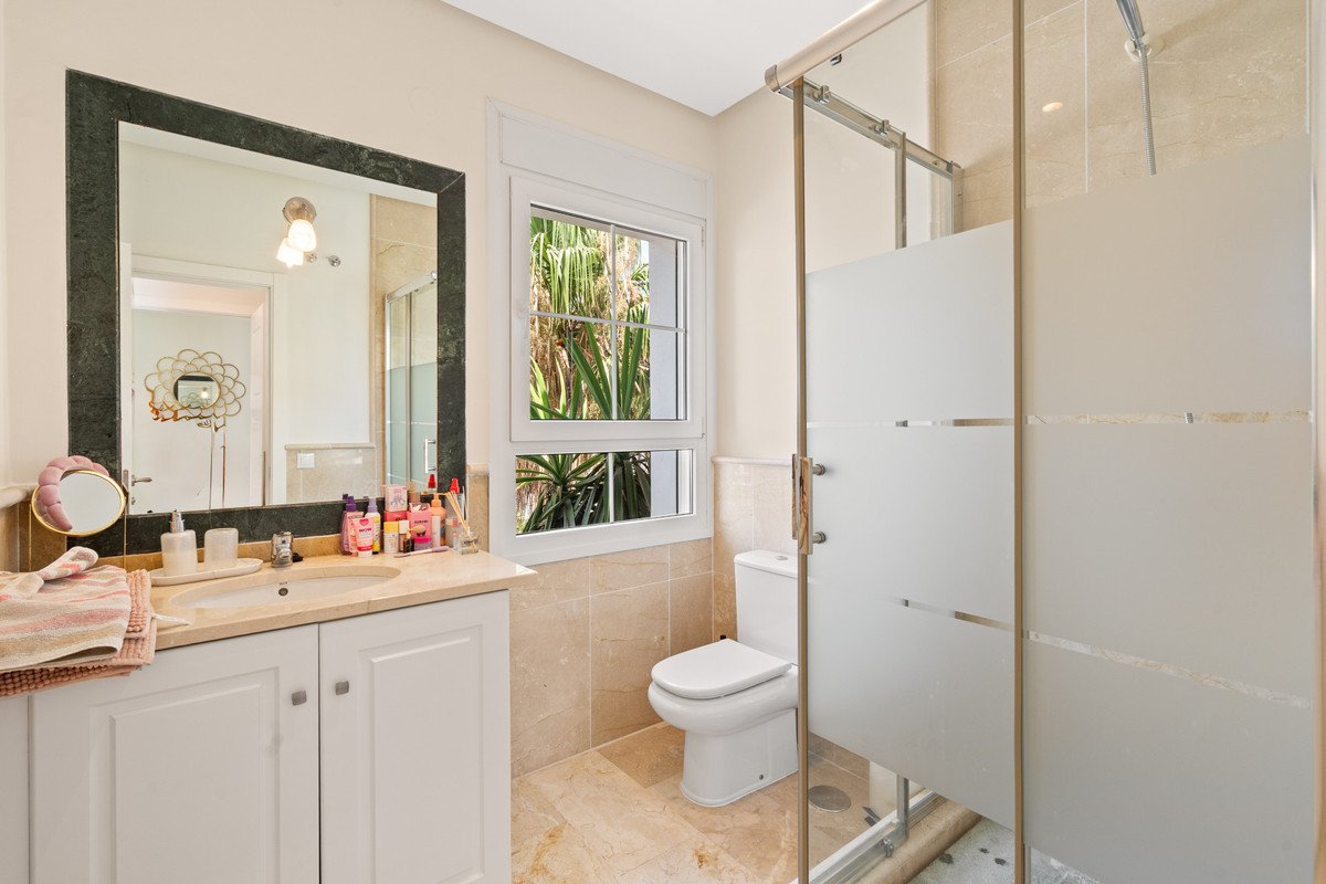 4 Bed Detached Villa in Marbella