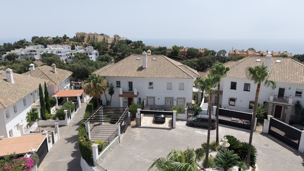 4 Bed Detached Villa in Marbella