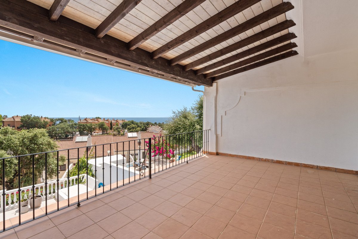 4 Bed Detached Villa in Marbella