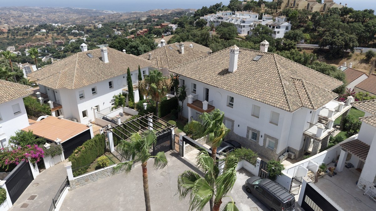 4 Bed Detached Villa in Marbella