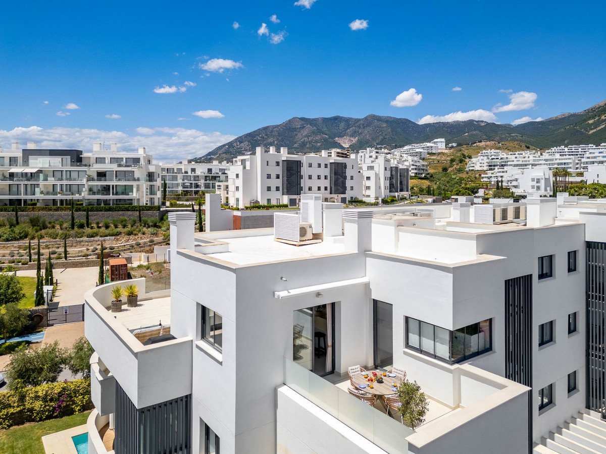 3 Bed Penthouse in Higueron