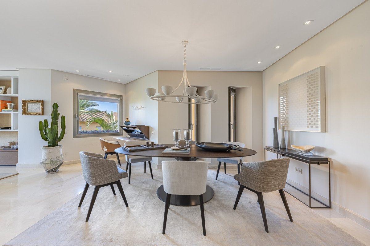 2 Bed Penthouse in The Golden Mile