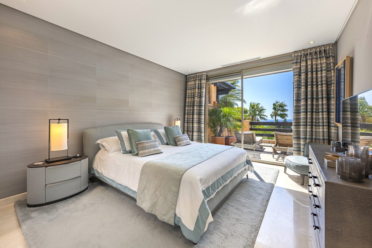2 Bed Penthouse in The Golden Mile