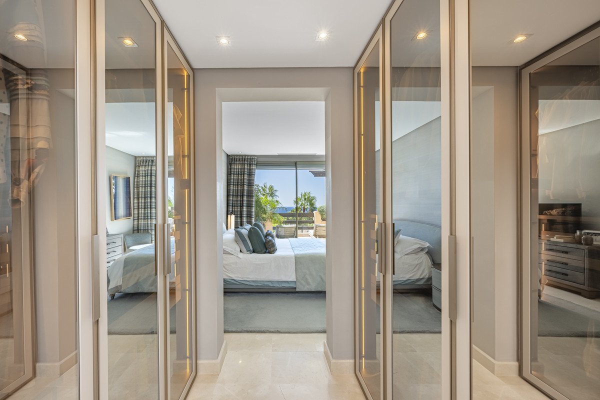 2 Bed Penthouse in The Golden Mile