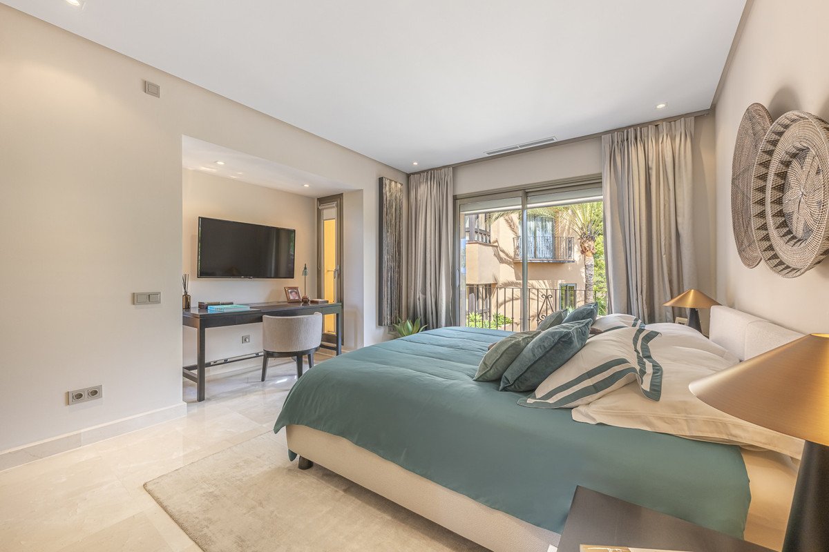 2 Bed Penthouse in The Golden Mile
