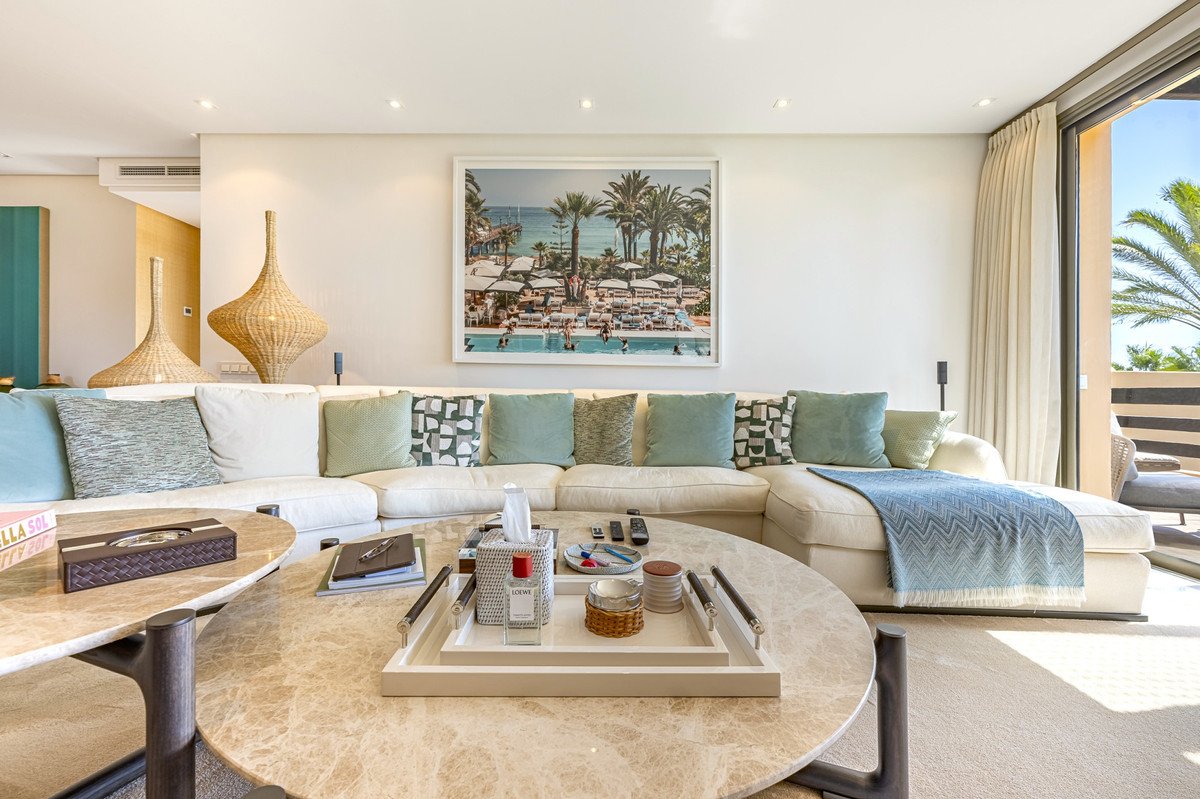 2 Bed Penthouse in The Golden Mile