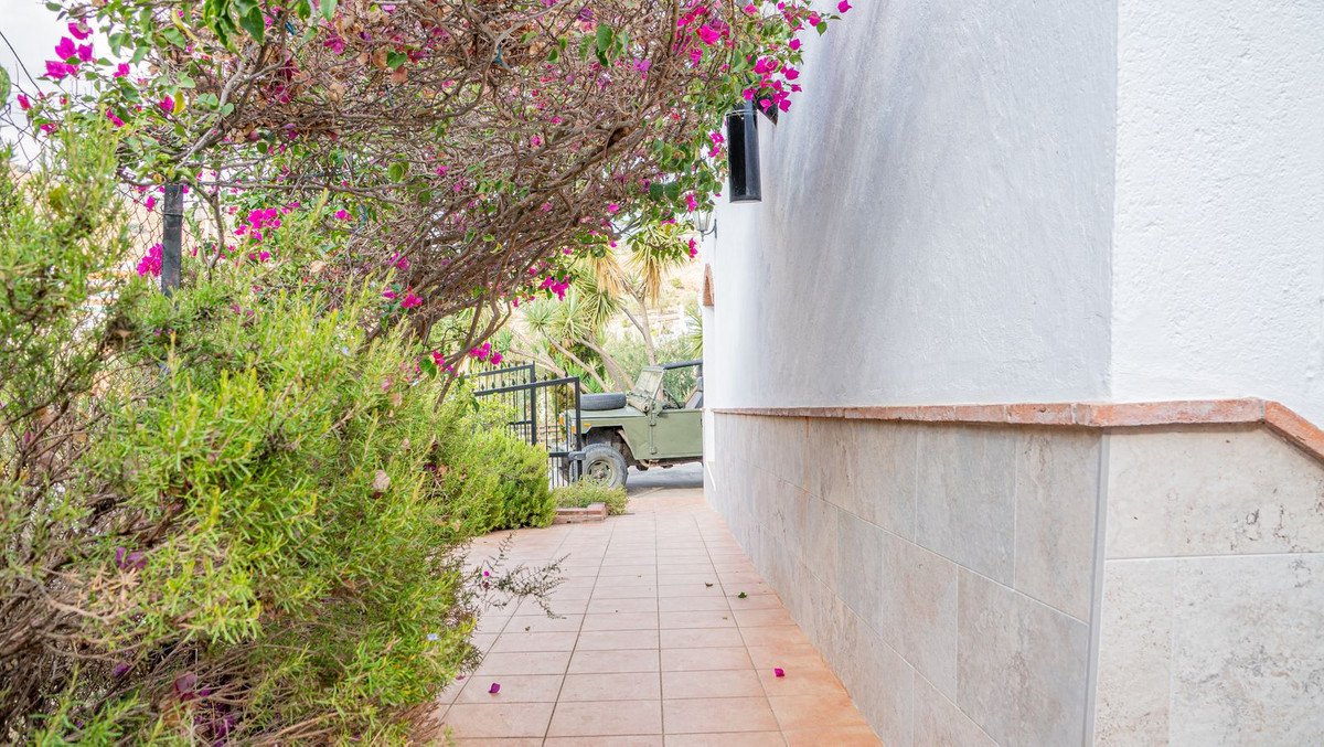 3 Bed Detached Villa in Alora