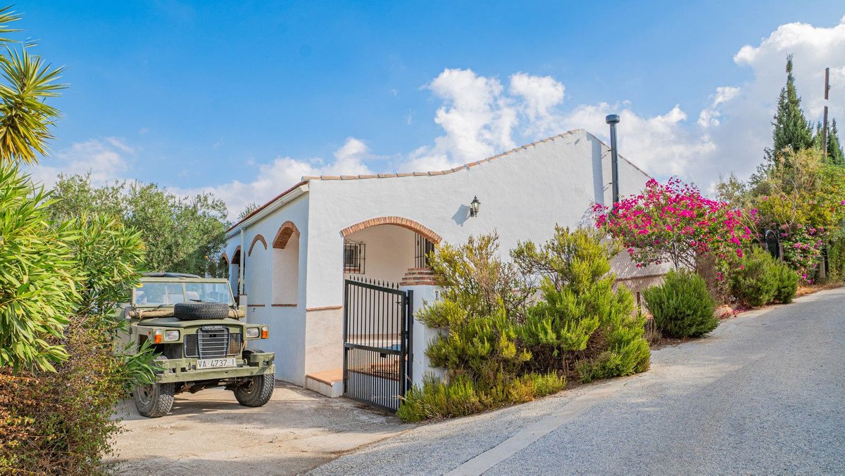 3 Bed Detached Villa in Alora