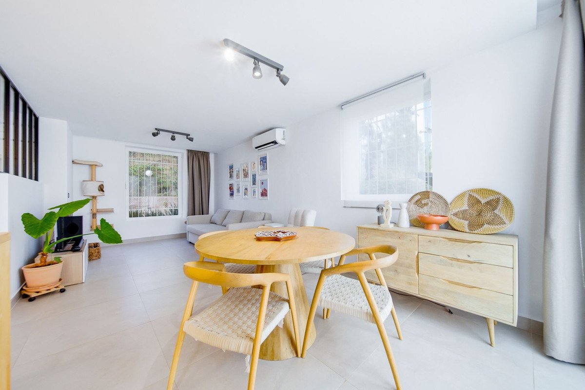 2 Bed Townhouse in El Chaparral