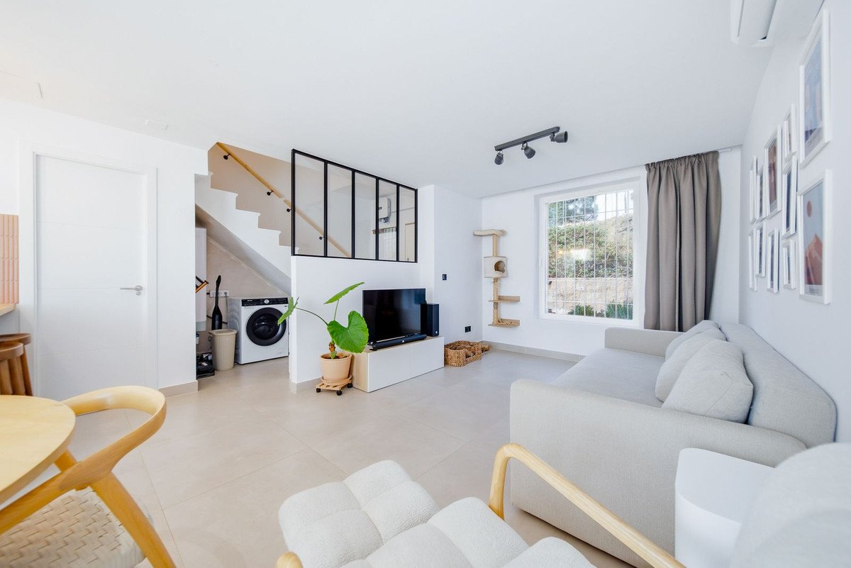 2 Bed Townhouse in El Chaparral
