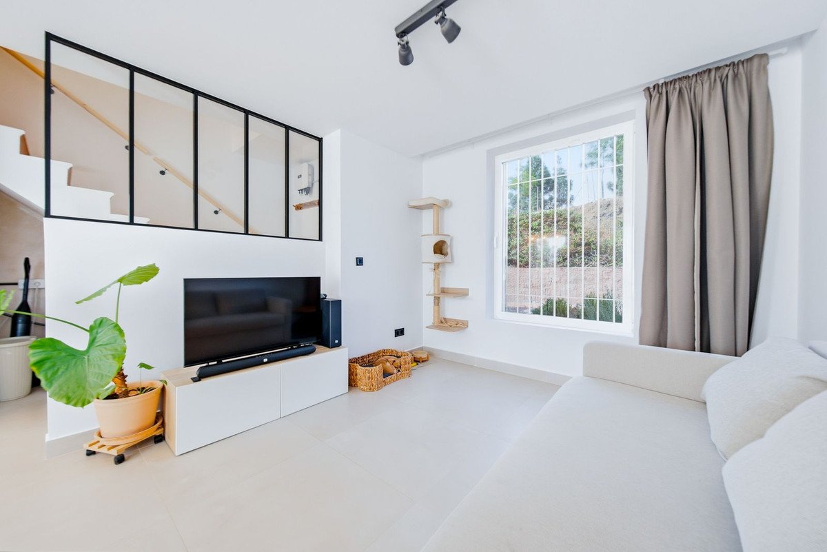 2 Bed Townhouse in El Chaparral