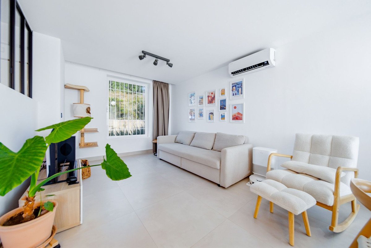 2 Bed Townhouse in El Chaparral