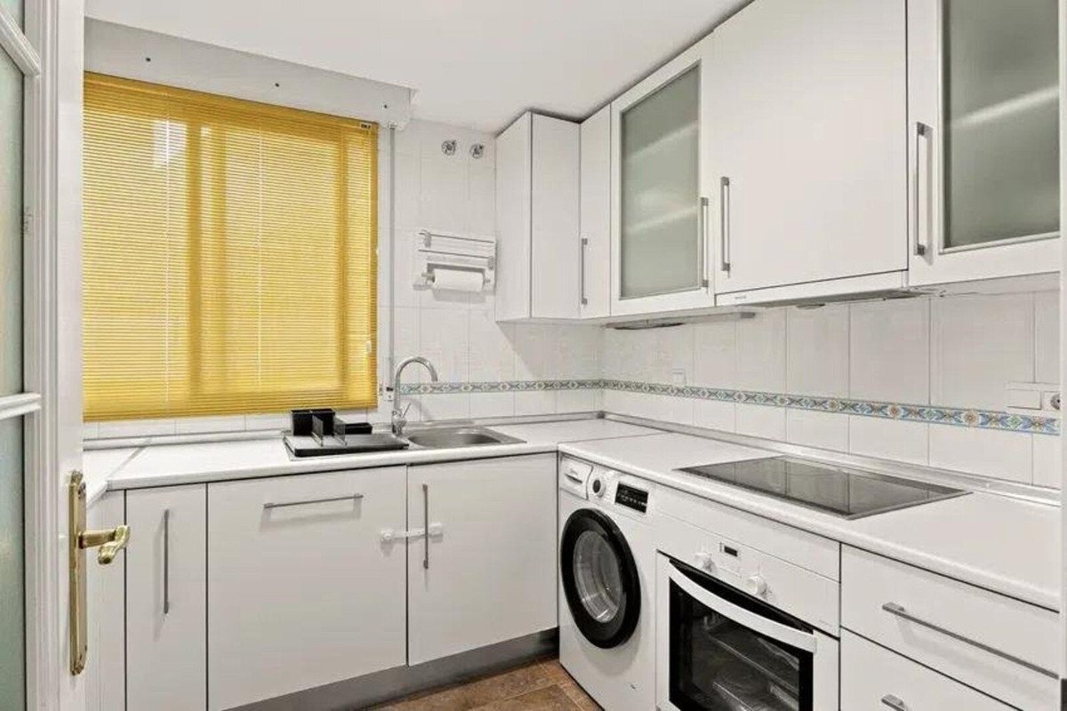 2 Bed Top Floor Apartment in San Pedro de Alcántara