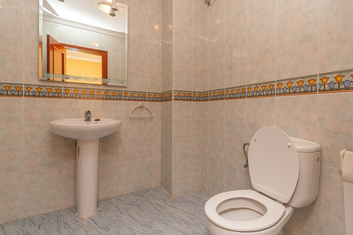 6 Bed Detached Villa in La Mairena